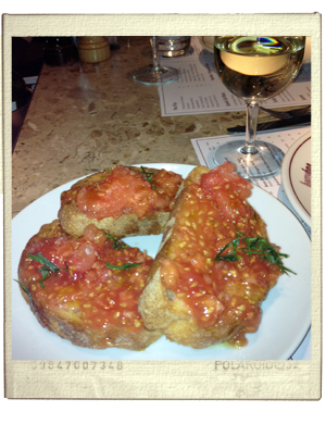 טאפאס בלונדון - פאן קון טומאט טאפאס בלונדון - פאן קון טומאט