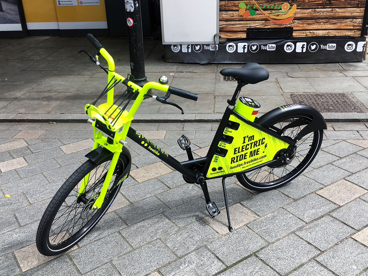 רכיבה על אופניים חשמליות בלונדון