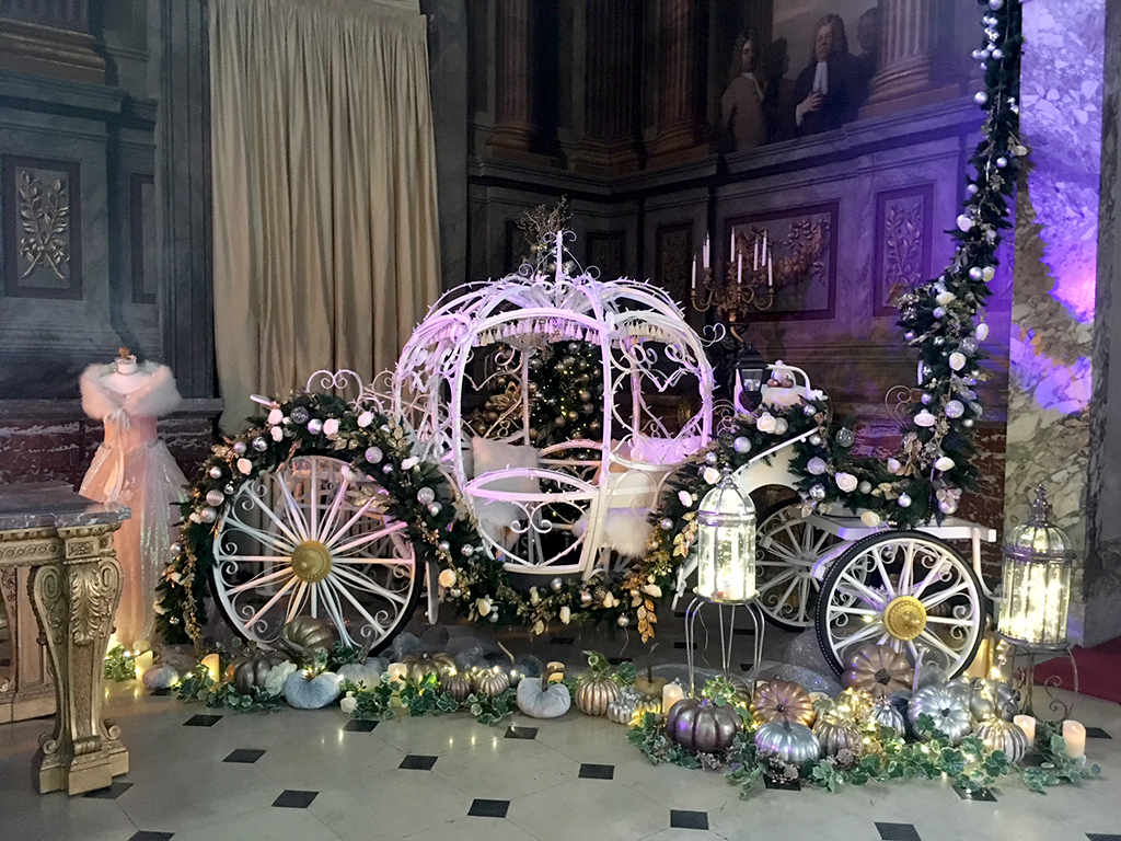 הכרכרה של סינדרלה - אטרקציה לילדים מחוץ ללונדון