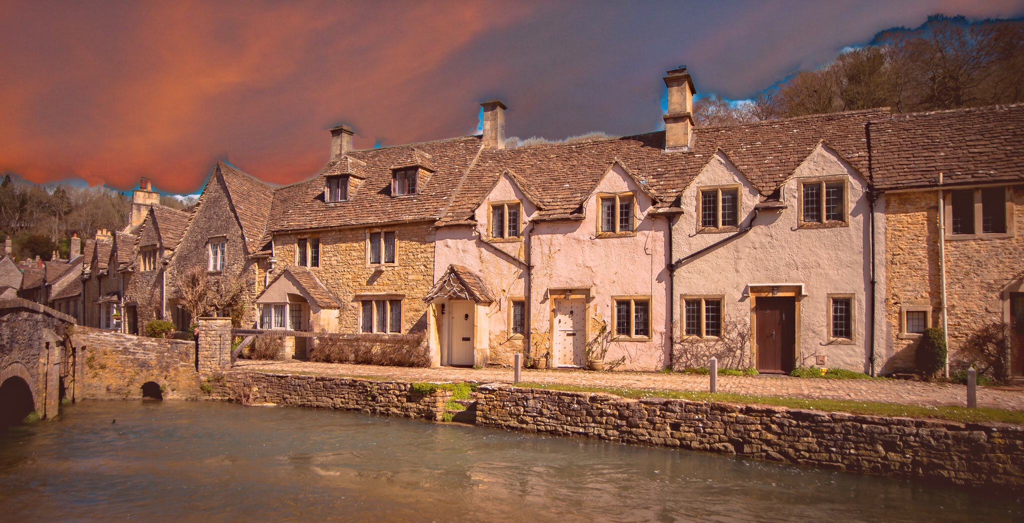 קסטל קומב - עיירה בקוטסוולדס