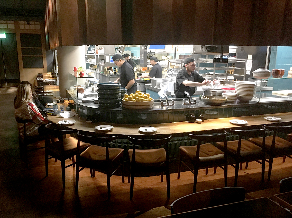 מסעדה אסייתית בלונדון פלאש אנד באנס