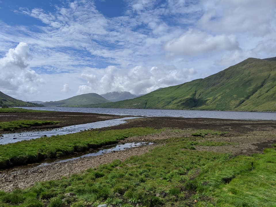 יוצאים מלונדון לנופים האירים