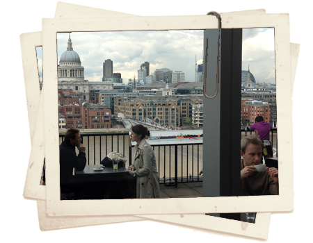 טייט מודרן מוזיאון בלונדון - הנוף אל סנט פול בחדר החברים טייט מודרן מוזיאון בלונדון - הנוף אל סנט פול בחדר החברים